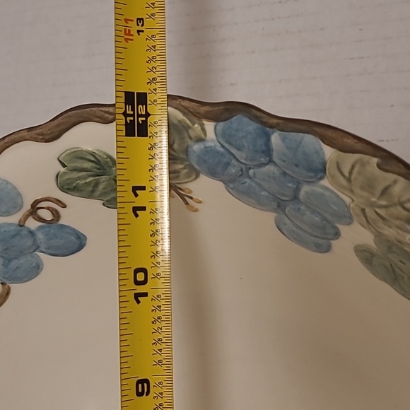 Vintage Metlox Poppytrail Large Bowl with Blue Grapes - Picture 13 of 16